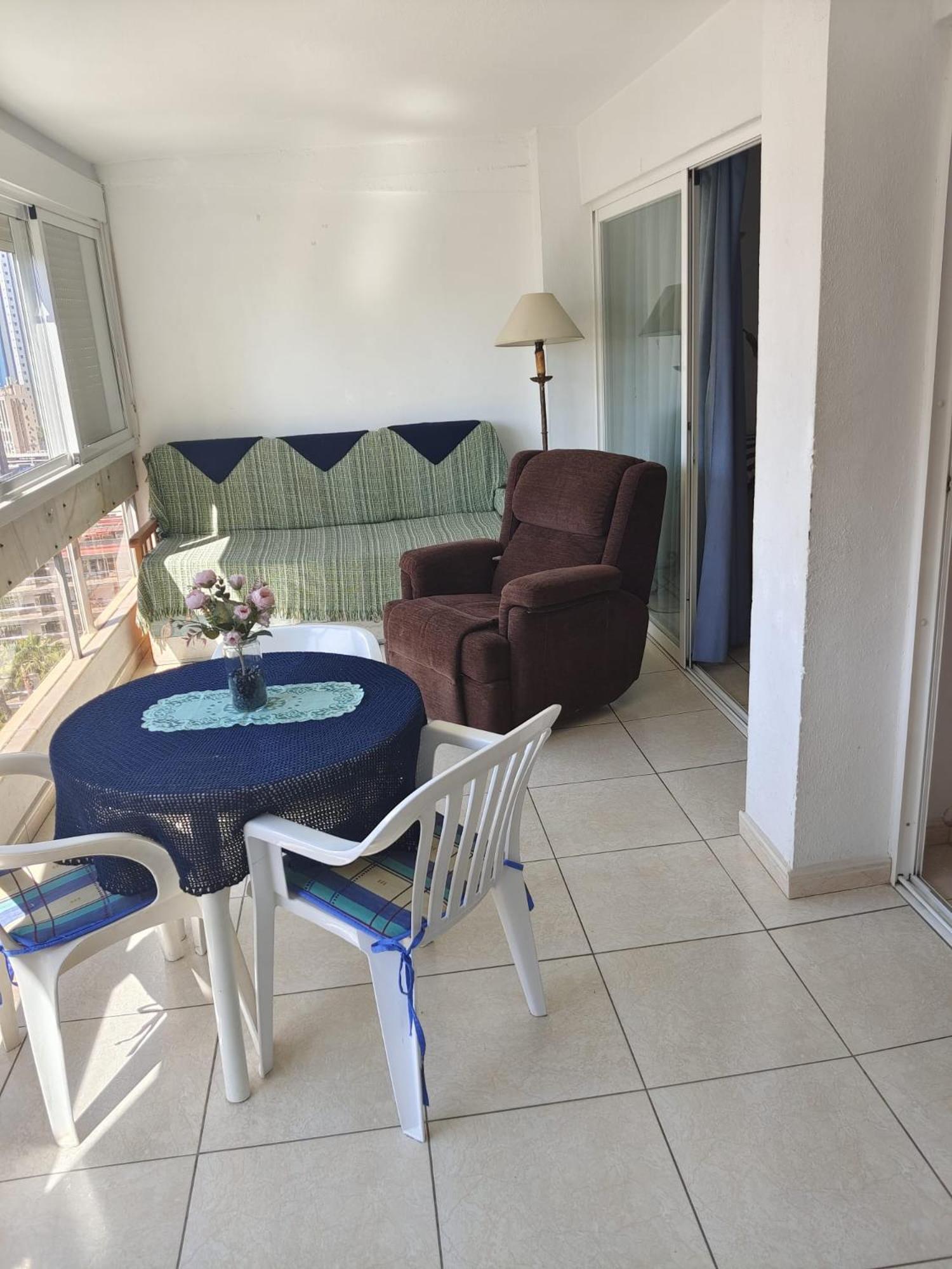 Apartamentos Cervantes Бенидорм Экстерьер фото