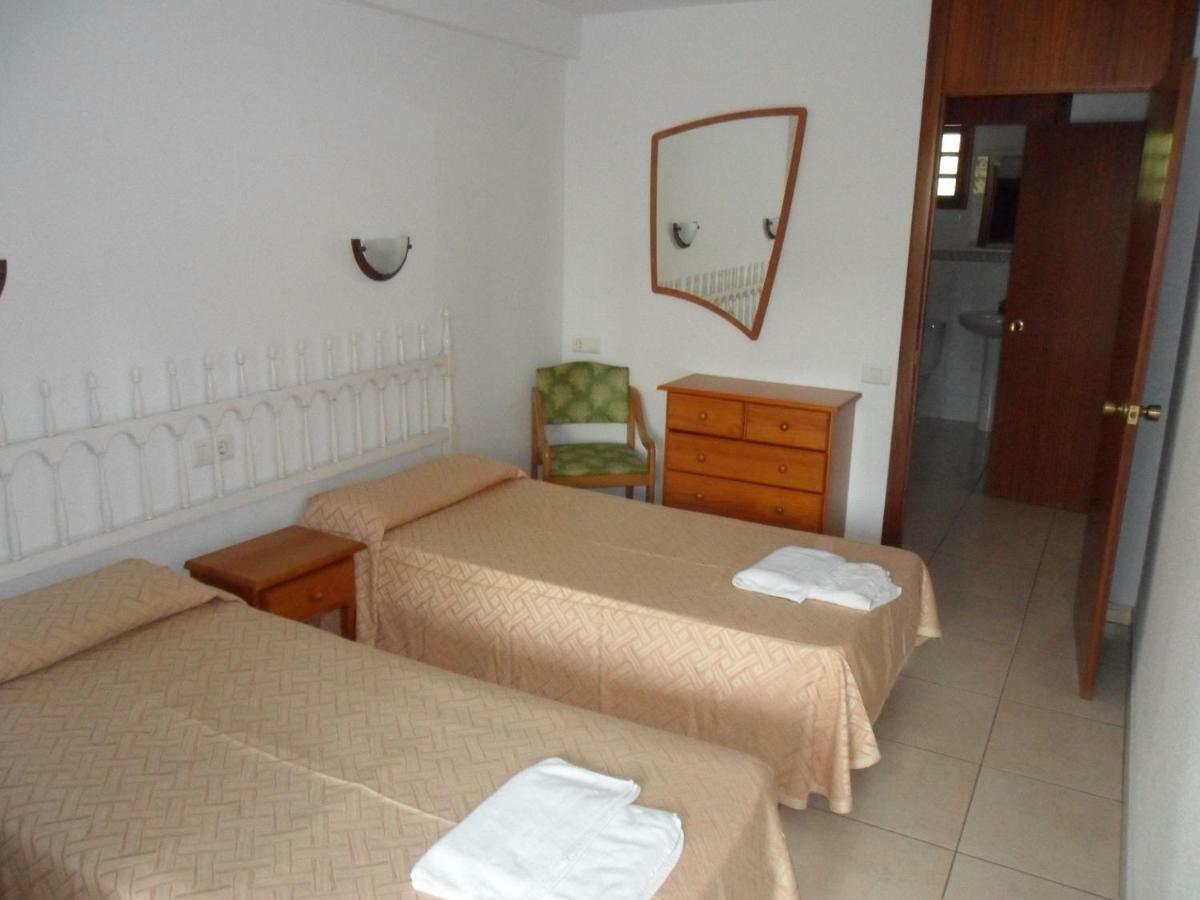 Apartamentos Cervantes Бенидорм Экстерьер фото