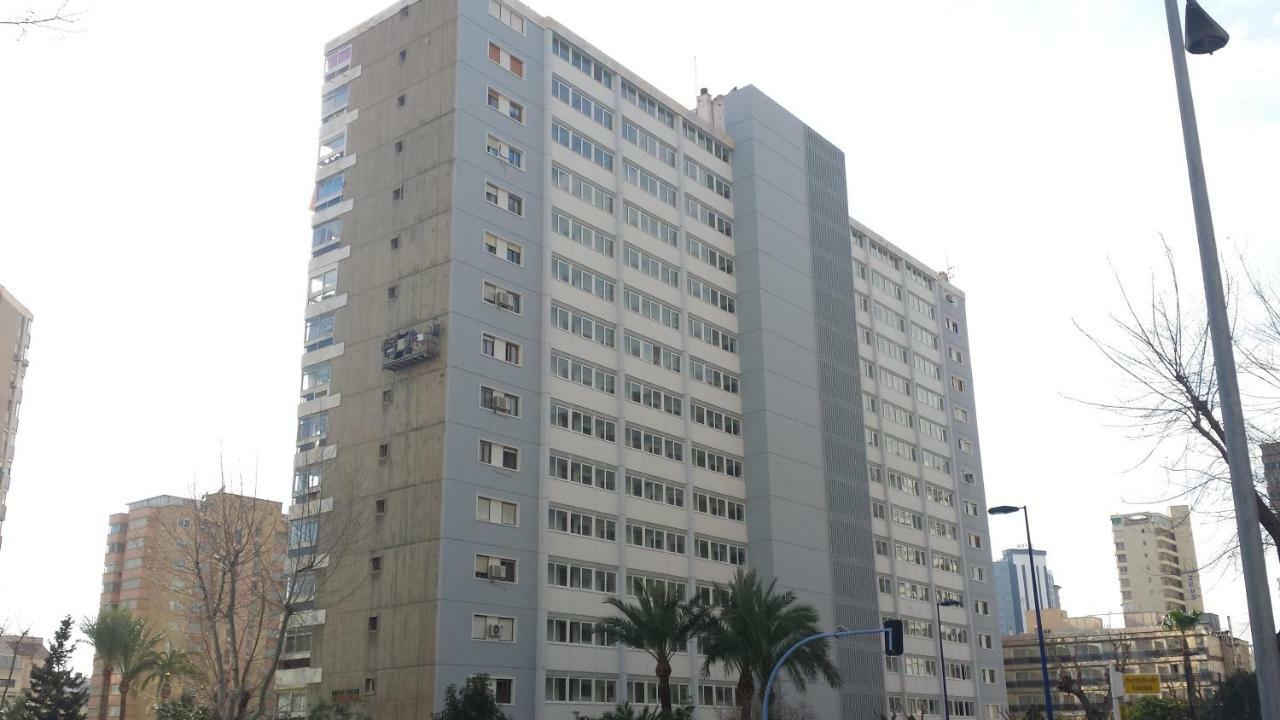 Apartamentos Cervantes Бенидорм Экстерьер фото